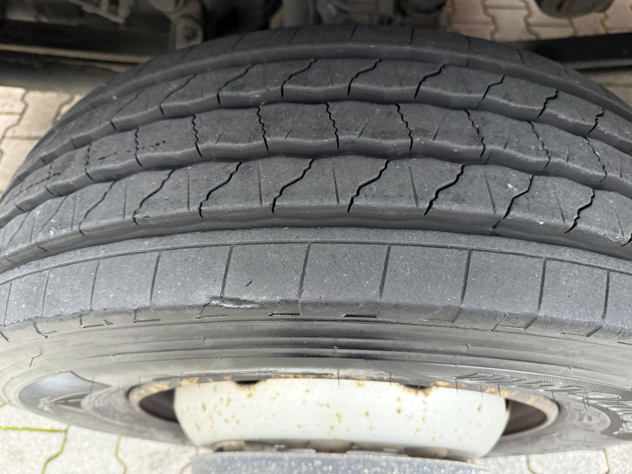 Mercedes-Benz Atego 1224 - Xe tải hộp: hình 3 Mercedes-Benz Atego 1224 - Xe tải hộp: hình 3