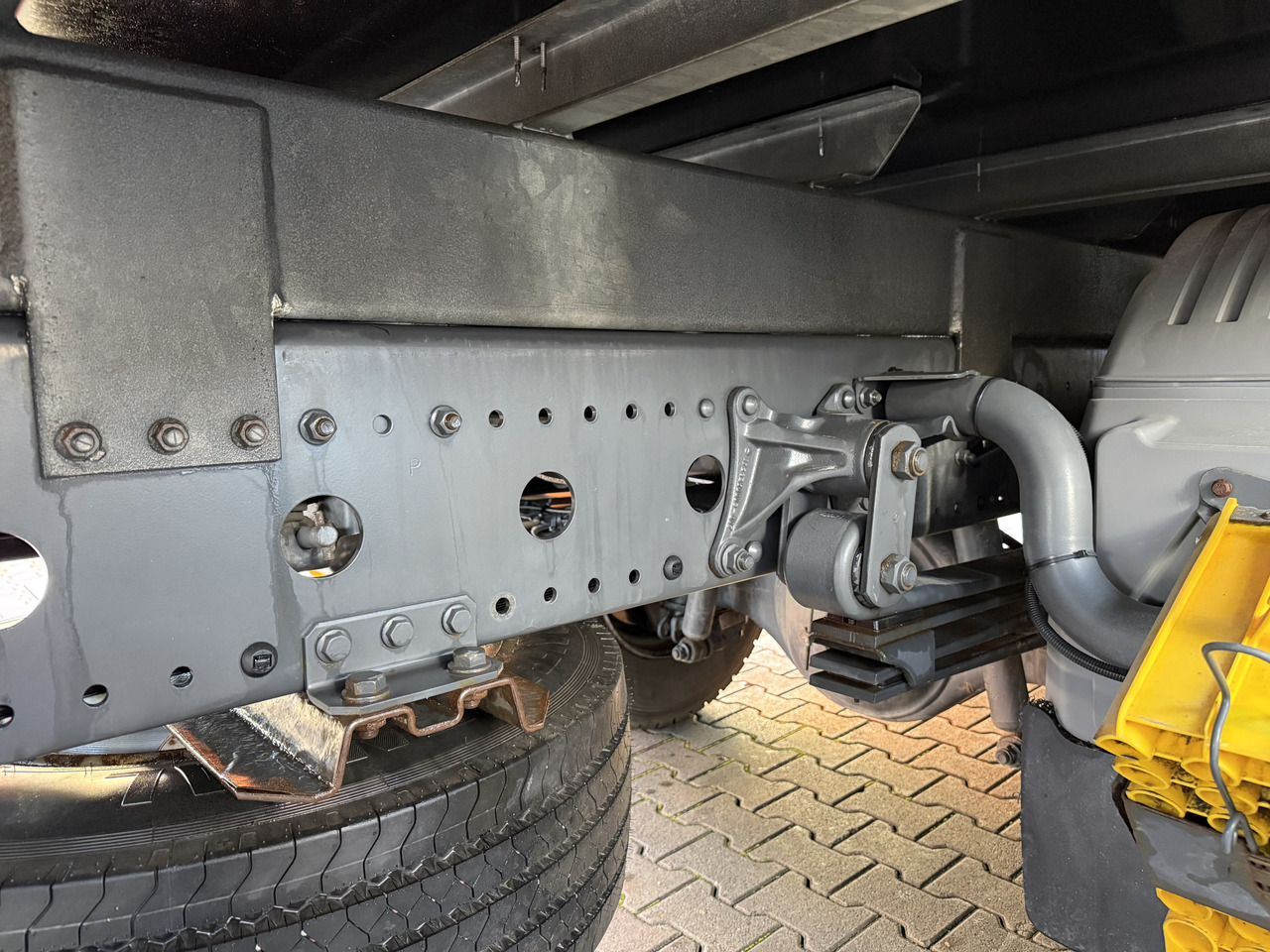 Mercedes-Benz Atego 1524 Palfinger 12002 bis 19 Meter - Xe tải thùng lửng/ Phẳng, Xe cẩu tự hành: hình 3 Mercedes-Benz Atego 1524 Palfinger 12002 bis 19 Meter - Xe tải thùng lửng/ Phẳng, Xe cẩu tự hành: hình 3