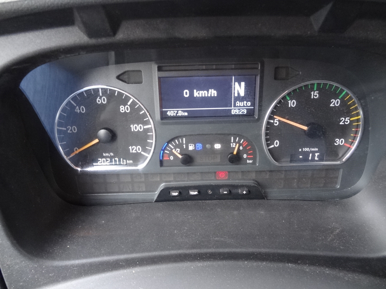 Mercedes-Benz Atego 822 - Xe tải hộp: hình 2 Mercedes-Benz Atego 822 - Xe tải hộp: hình 2
