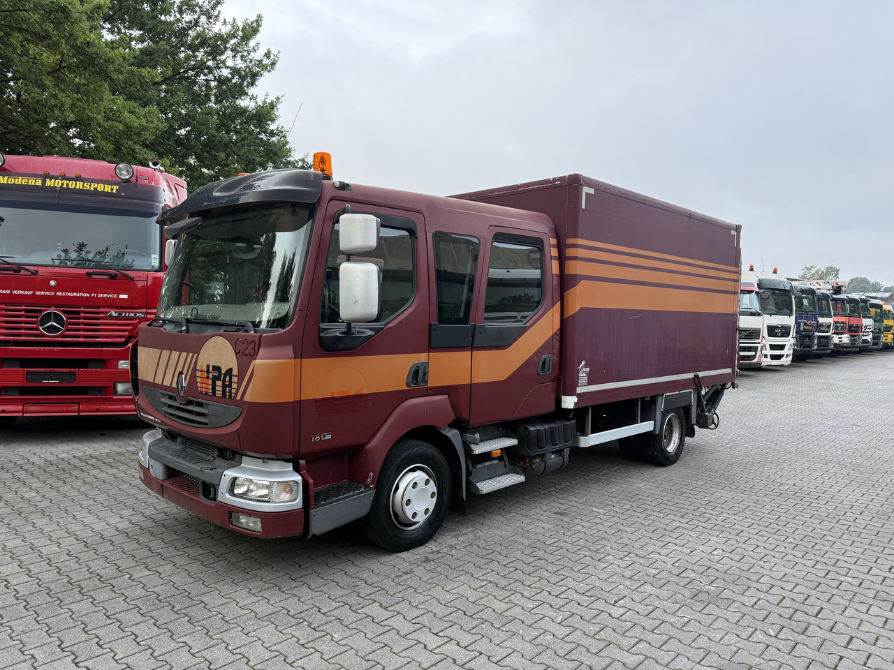 Renault Midlum 180.10 DoKa - Xe tải hộp: hình 1 Renault Midlum 180.10 DoKa - Xe tải hộp: hình 1