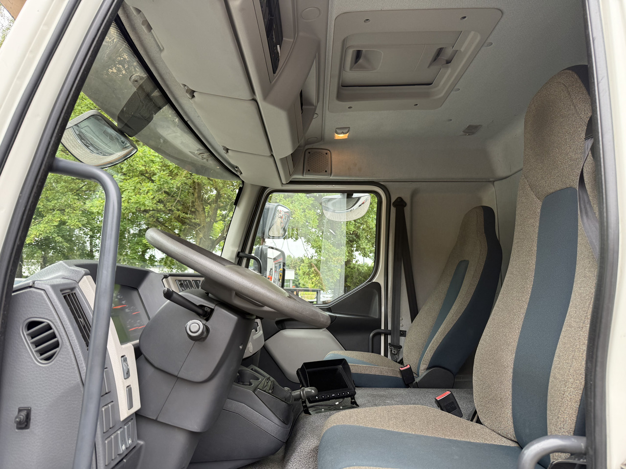 Volvo FL250.16 HMF 875 K3 - Xe cẩu tự hành: hình 4 Volvo FL250.16 HMF 875 K3 - Xe cẩu tự hành: hình 4