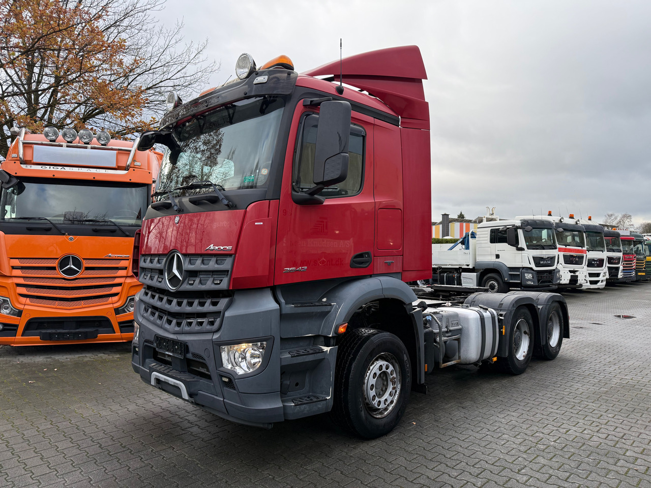 Mercedes-Benz Arocs 2642 LS 6X4 - Xe đầu kéo: hình 1 Mercedes-Benz Arocs 2642 LS 6X4 - Xe đầu kéo: hình 1