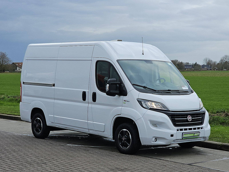 Fiat Ducato 2.3 Fullclima EURO6 - Xe van nhỏ gọn: hình 5 Fiat Ducato 2.3 Fullclima EURO6 - Xe van nhỏ gọn: hình 5