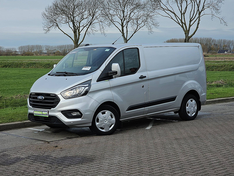 Ford Transit Custom 2.0 TDCI 130 AUT. L1H1 - Xe van nhỏ gọn: hình 2 Ford Transit Custom 2.0 TDCI 130 AUT. L1H1 - Xe van nhỏ gọn: hình 2