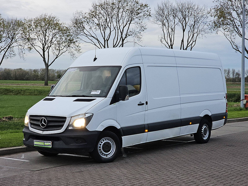 Mercedes-Benz Sprinter 310 - Xe van chở hàng: hình 2 Mercedes-Benz Sprinter 310 - Xe van chở hàng: hình 2