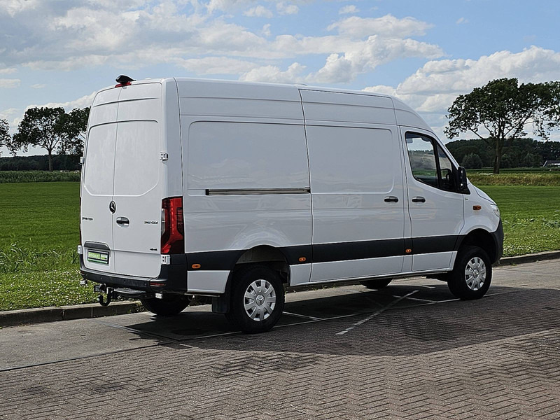 Mercedes-Benz Sprinter 316 CDI 4X4 AUT. L2H2 - Xe van chở hàng: hình 3 Mercedes-Benz Sprinter 316 CDI 4X4 AUT. L2H2 - Xe van chở hàng: hình 3