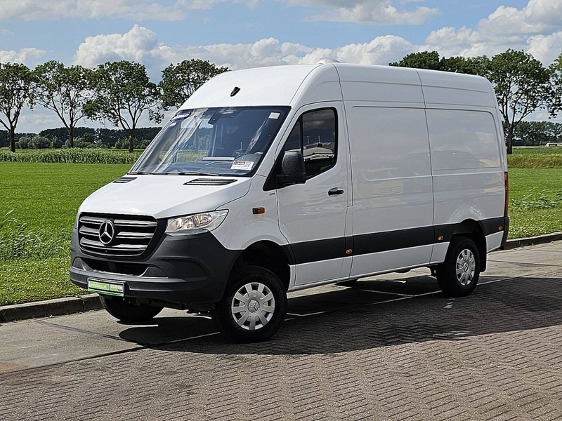 Mercedes-Benz Sprinter 316 CDI 4X4 AUT. L2H2 - Xe van chở hàng: hình 2 Mercedes-Benz Sprinter 316 CDI 4X4 AUT. L2H2 - Xe van chở hàng: hình 2