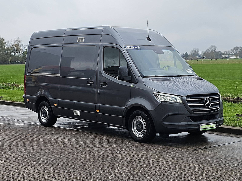 Mercedes-Benz Sprinter 316 L2H2 LED Mbux 10 - Xe van nhỏ gọn: hình 5 Mercedes-Benz Sprinter 316 L2H2 LED Mbux 10 - Xe van nhỏ gọn: hình 5