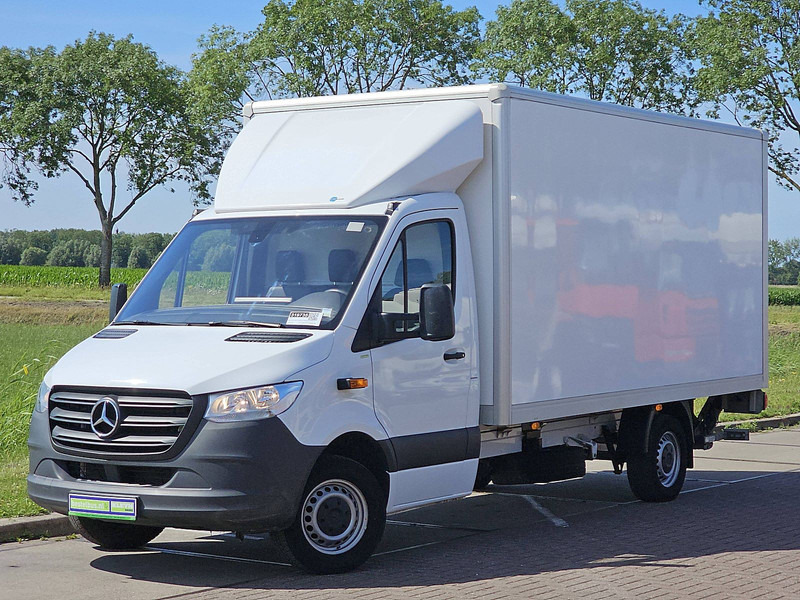 Mercedes-Benz Sprinter 317 Bakwagen Laadklep! - Xe tải nhỏ thùng kín: hình 2 Mercedes-Benz Sprinter 317 Bakwagen Laadklep! - Xe tải nhỏ thùng kín: hình 2