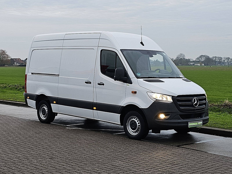 Mercedes-Benz Sprinter 317 L2H2 Mbux Navi RWD! - Xe van chở hàng: hình 5 Mercedes-Benz Sprinter 317 L2H2 Mbux Navi RWD! - Xe van chở hàng: hình 5