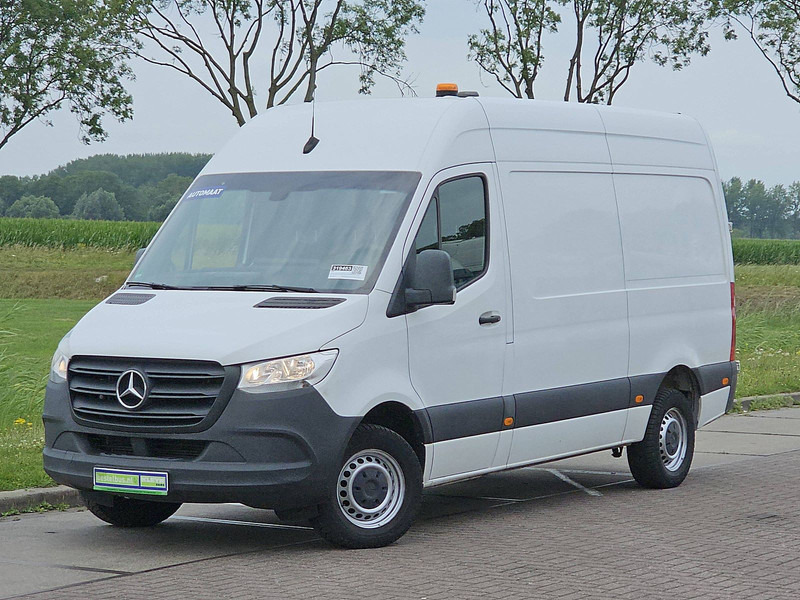 Mercedes-Benz Sprinter 319 L2H2 V6 3.5t-Trekh. - Xe van chở hàng: hình 2 Mercedes-Benz Sprinter 319 L2H2 V6 3.5t-Trekh. - Xe van chở hàng: hình 2