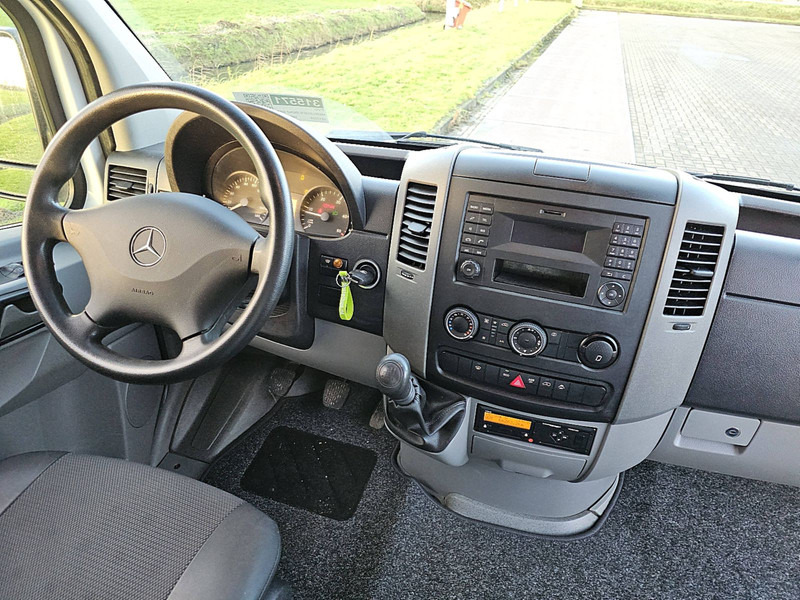 Interior photo 1: Xe ben nhỏ Mercedes-Benz Sprinter 516 KIPPER EURO6
