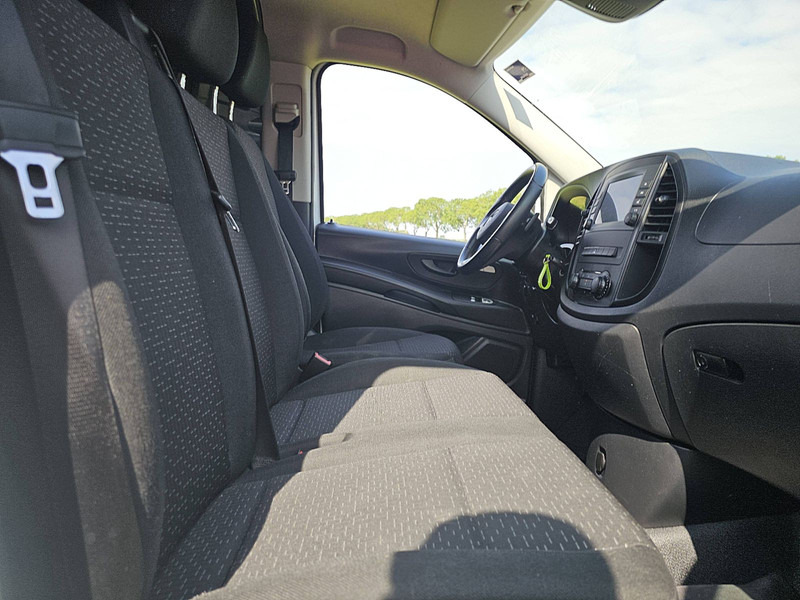 Xe van nhỏ gọn, Xe van điện Mercedes-Benz eVito  L2 66 kWh Long Range: hình 7