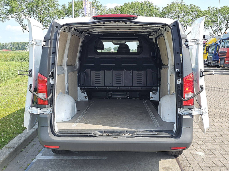 Xe van nhỏ gọn, Xe van điện Mercedes-Benz eVito  L2 66 kWh Long Range: hình 15