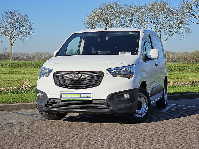 Opel Combo 1.6 D - Xe tải nhỏ thùng kín: hình 1 Opel Combo 1.6 D - Xe tải nhỏ thùng kín: hình 1