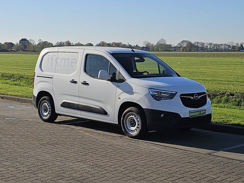 Opel Combo 1.6 D - Xe tải nhỏ thùng kín: hình 5 Opel Combo 1.6 D - Xe tải nhỏ thùng kín: hình 5