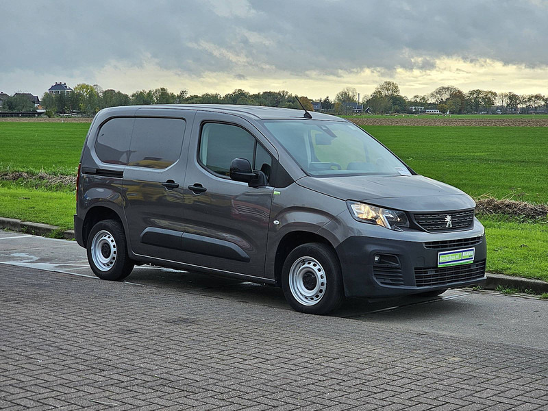 Peugeot Partner  1.5 BHDI 102 - Xe tải nhỏ thùng kín: hình 5 Peugeot Partner  1.5 BHDI 102 - Xe tải nhỏ thùng kín: hình 5