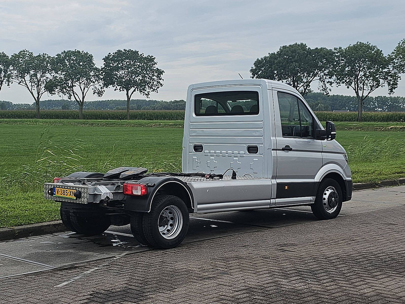 Volkswagen Crafter 50 2.0 TDI 177 TREKKER - Xe van chở hàng: hình 3 Volkswagen Crafter 50 2.0 TDI 177 TREKKER - Xe van chở hàng: hình 3