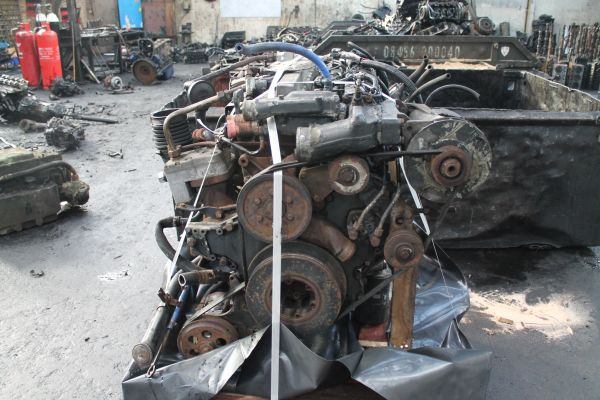 MAN D0836 LOH03 - Động cơ: hình 4 MAN D0836 LOH03 - Động cơ: hình 4