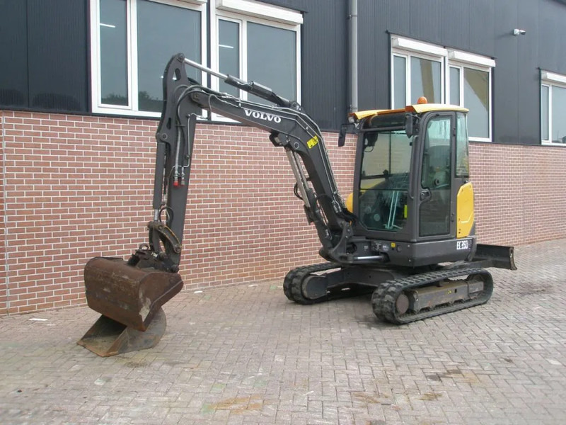 Volvo EC35D - Máy xúc mini: hình 1 Volvo EC35D - Máy xúc mini: hình 1