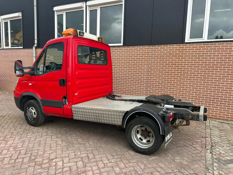 Iveco Daily 40 C18 - Xe đầu kéo: hình 3 Iveco Daily 40 C18 - Xe đầu kéo: hình 3