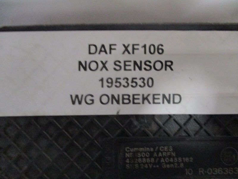 DAF XF 106 1953530 NOX SENSOR - Linh kiện điện cho Xe tải: hình 2 DAF XF 106 1953530 NOX SENSOR - Linh kiện điện cho Xe tải: hình 2