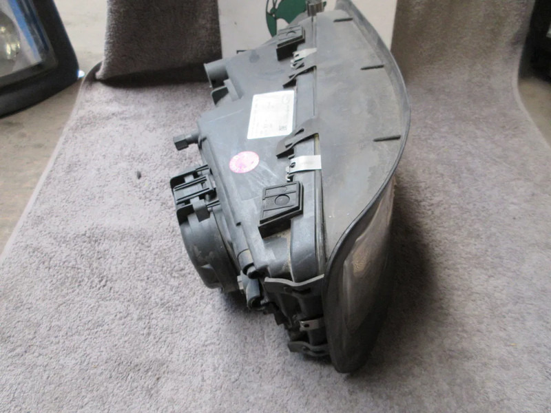 MAN 81.25101-6550 KOPLAMP RECHTS TGA TGL TGM EURO 3 - Đèn trước cho Xe tải: hình 2 MAN 81.25101-6550 KOPLAMP RECHTS TGA TGL TGM EURO 3 - Đèn trước cho Xe tải: hình 2