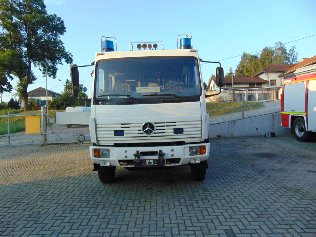 MERCEDES-BENZ 1124AF 4x4 MAGIRUS - Tiện ích/ Xe đặc dụng: hình 5 MERCEDES-BENZ 1124AF 4x4 MAGIRUS - Tiện ích/ Xe đặc dụng: hình 5