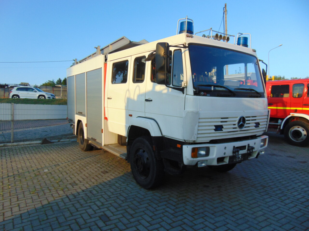 MERCEDES-BENZ 1124AF 4x4 MAGIRUS - Tiện ích/ Xe đặc dụng: hình 2 MERCEDES-BENZ 1124AF 4x4 MAGIRUS - Tiện ích/ Xe đặc dụng: hình 2