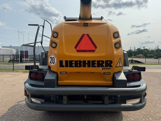 Liebherr L550 Xpower - Máy xúc lật bánh lốp: hình 3 Liebherr L550 Xpower - Máy xúc lật bánh lốp: hình 3