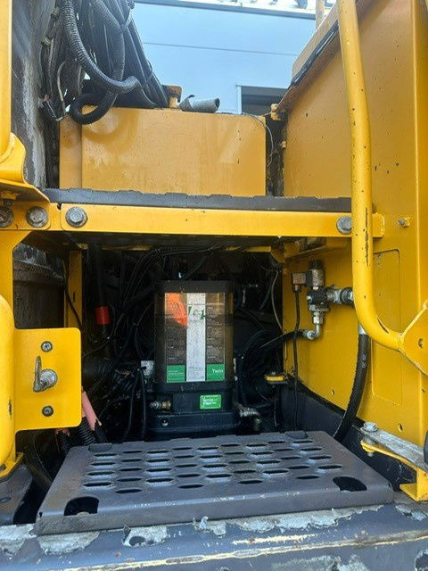 Máy cạp rác/ Công nghiệp Volvo EW210D MH: hình 19 Máy cạp rác/ Công nghiệp Volvo EW210D MH: hình 19