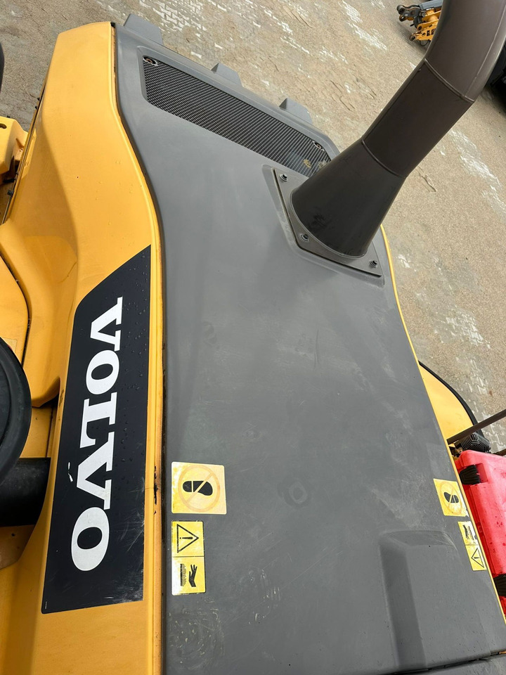 Volvo L250G - Máy xúc lật bánh lốp: hình 4 Volvo L250G - Máy xúc lật bánh lốp: hình 4