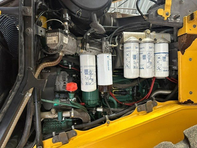 Volvo L250G - Máy xúc lật bánh lốp: hình 5 Volvo L250G - Máy xúc lật bánh lốp: hình 5