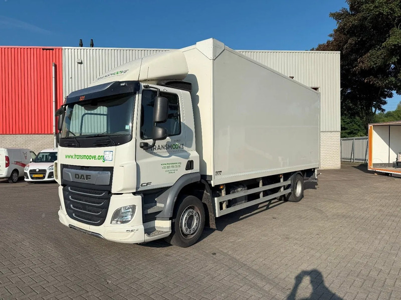 DAF CF 230 / ENGINE RUNNING / ONLY:286284 KM / ACC / LWDS / PLATFORM 2000 KG / 3SEATS / AUTOMATIC / EURO-6 / 2018 - Xe tải hộp: hình 1 DAF CF 230 / ENGINE RUNNING / ONLY:286284 KM / ACC / LWDS / PLATFORM 2000 KG / 3SEATS / AUTOMATIC / EURO-6 / 2018 - Xe tải hộp: hình 1