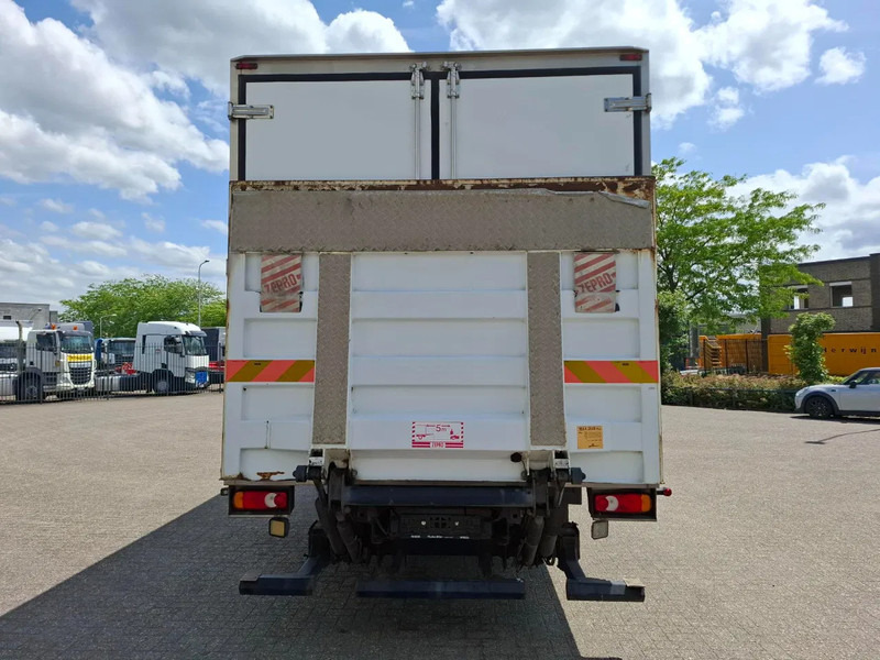 Iveco EuroCargo 120 / COOL TRUCK / CARRIER XARIOS 600 / PLATFORM 2000KG / ONLY:340634 KM / AIRCO / MANUAL / EURO-6 / 2014 - Xe tải đẳng nhiệt: hình 4 Iveco EuroCargo 120 / COOL TRUCK / CARRIER XARIOS 600 / PLATFORM 2000KG / ONLY:340634 KM / AIRCO / MANUAL / EURO-6 / 2014 - Xe tải đẳng nhiệt: hình 4