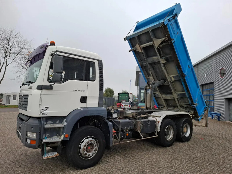MAN TGA 26.310 / 6X4 / 2XBIG AXLE / 2SIDE TIPPER / ONLY:545423 KM / TUV:06-05-2026 / FULL-STEEL / AIRCO / MANUAL / EURO-4 / 2005 - Xe ben: hình 1 MAN TGA 26.310 / 6X4 / 2XBIG AXLE / 2SIDE TIPPER / ONLY:545423 KM / TUV:06-05-2026 / FULL-STEEL / AIRCO / MANUAL / EURO-4 / 2005 - Xe ben: hình 1