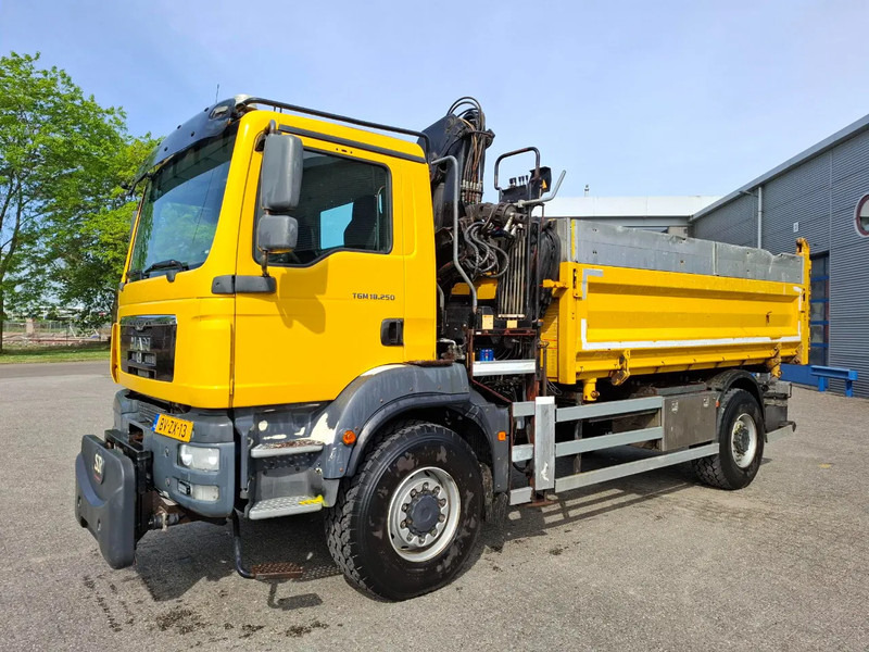 MAN TGM 18.250 / 4X4 / NL TRUCK / TUV:30-04-2026 / 118783 KM / HMF 1110 K2 / ROTATOR / GOOD TYRES / FULL-STEEL / DRUM BRAKES / MANUA - Xe ben, Xe cẩu tự hành: hình 3 MAN TGM 18.250 / 4X4 / NL TRUCK / TUV:30-04-2026 / 118783 KM / HMF 1110 K2 / ROTATOR / GOOD TYRES / FULL-STEEL / DRUM BRAKES / MANUA - Xe ben, Xe cẩu tự hành: hình 3