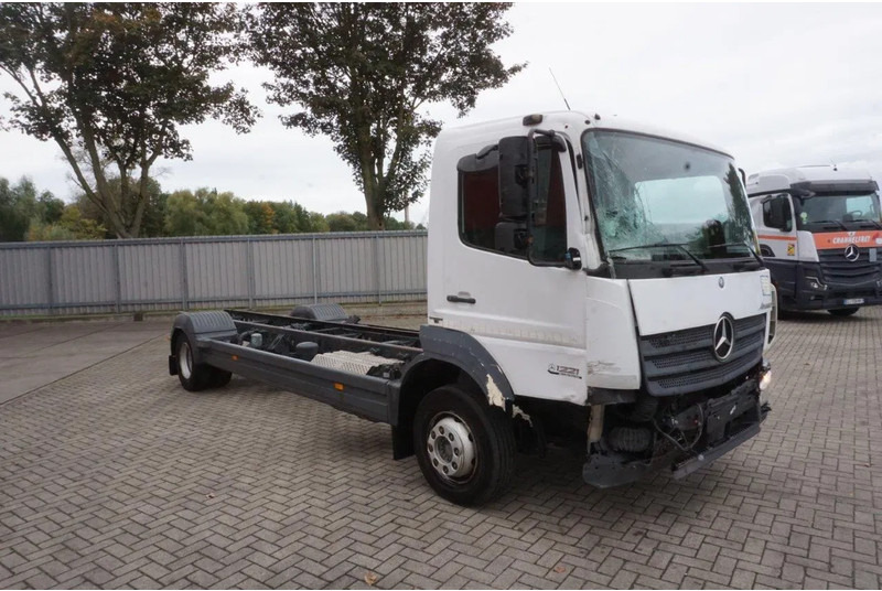 Mercedes-Benz ATEGO 1221 / ENGINE RUNNING / ONLY:253095 KM / AUTOMATIC / EURO-6 / 2017 - Xe tải khung gầm: hình 2 Mercedes-Benz ATEGO 1221 / ENGINE RUNNING / ONLY:253095 KM / AUTOMATIC / EURO-6 / 2017 - Xe tải khung gầm: hình 2