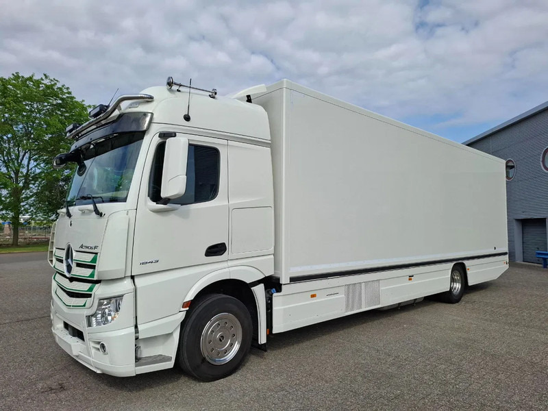 Mercedes-Benz Actros 1843 / GERMAN FLOWER TRUCK / 162021 KM / ISOLATED BOX / COOL & HEATED / NAVI / PLATFORM 1500 KG / TOP CONDITION / FULL-AI - Xe tải bán hàng: hình 1 Mercedes-Benz Actros 1843 / GERMAN FLOWER TRUCK / 162021 KM / ISOLATED BOX / COOL & HEATED / NAVI / PLATFORM 1500 KG / TOP CONDITION / FULL-AI - Xe tải bán hàng: hình 1