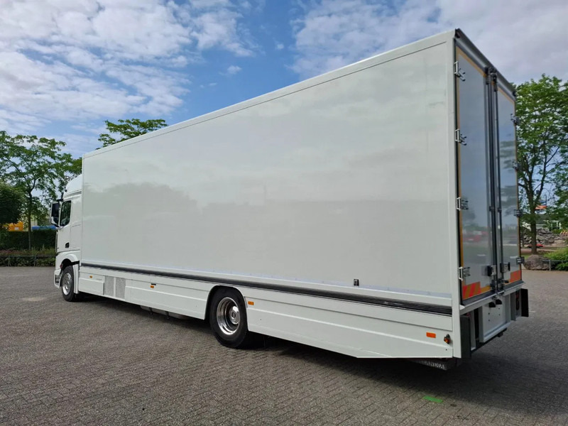 Mercedes-Benz Actros 1843 / GERMAN FLOWER TRUCK / 162021 KM / ISOLATED BOX / COOL & HEATED / NAVI / PLATFORM 1500 KG / TOP CONDITION / FULL-AI - Xe tải bán hàng: hình 3 Mercedes-Benz Actros 1843 / GERMAN FLOWER TRUCK / 162021 KM / ISOLATED BOX / COOL & HEATED / NAVI / PLATFORM 1500 KG / TOP CONDITION / FULL-AI - Xe tải bán hàng: hình 3