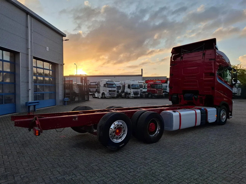 Volvo FH16-750 / BIG AXLE / VEB+ / ONLY:679711 KM / DYNAMIC STEERING / NAVI / LWDS / FULL-AIR / AUTOMATIC / EURO-6 / 2018 - Xe tải khung gầm: hình 5 Volvo FH16-750 / BIG AXLE / VEB+ / ONLY:679711 KM / DYNAMIC STEERING / NAVI / LWDS / FULL-AIR / AUTOMATIC / EURO-6 / 2018 - Xe tải khung gầm: hình 5