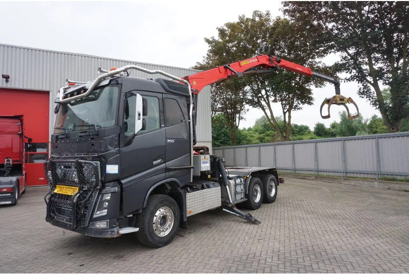Volvo FH16-750 / ENGINE RUNNING / 6x4 / RETARDER / BIG AXLE / VEB+ / PALFINGER FD250 / EURO-6 / 2016 - Xe chở gỗ, Xe cẩu tự hành: hình 1 Volvo FH16-750 / ENGINE RUNNING / 6x4 / RETARDER / BIG AXLE / VEB+ / PALFINGER FD250 / EURO-6 / 2016 - Xe chở gỗ, Xe cẩu tự hành: hình 1