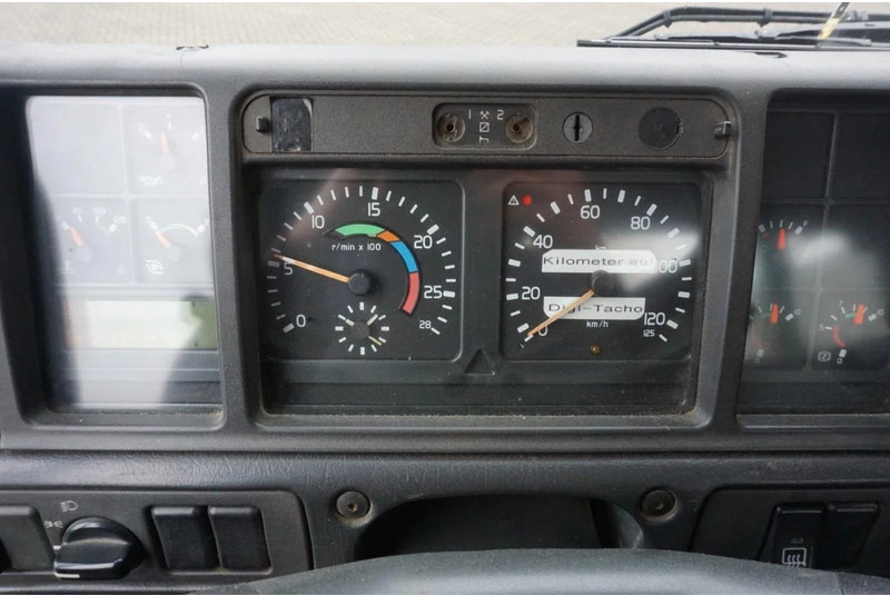 Xe tải chở thùng nhỏ Volvo FM12-420 / ENGINE RUNNING / 4X4 / HYDRAULICS / BIG AXLE / ONLY:510426 KM / FULL STEEL / EURO-3 / 2001: hình 18