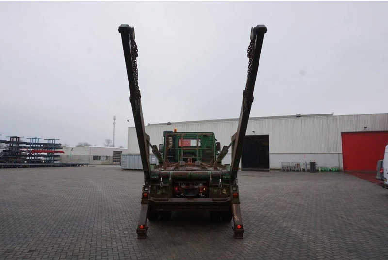 Xe tải chở thùng nhỏ Volvo FM12-420 / ENGINE RUNNING / 4X4 / HYDRAULICS / BIG AXLE / ONLY:510426 KM / FULL STEEL / EURO-3 / 2001: hình 7