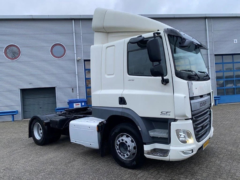 DAF CF370 / NICE CLEAN NL TRUCK / TYRES 80% / AUTOMATIC / EURO-6 / 2015 - Xe đầu kéo: hình 2 DAF CF370 / NICE CLEAN NL TRUCK / TYRES 80% / AUTOMATIC / EURO-6 / 2015 - Xe đầu kéo: hình 2