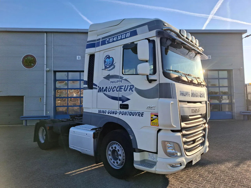 DAF XF106-460 / INTARDER / DEB / MANUAL / AIRCO / CLEAN TRUCK / EURO-6 / 2014 - Xe đầu kéo: hình 2 DAF XF106-460 / INTARDER / DEB / MANUAL / AIRCO / CLEAN TRUCK / EURO-6 / 2014 - Xe đầu kéo: hình 2