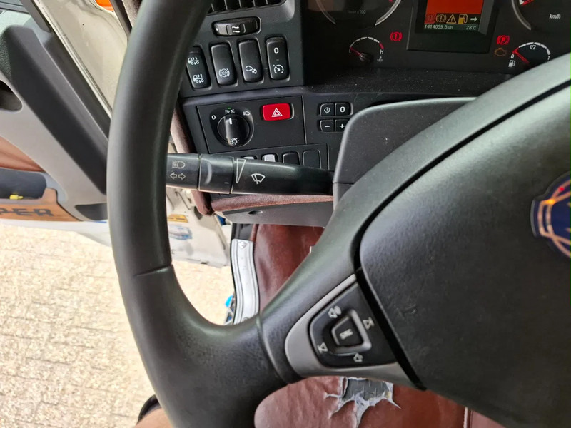 Xe đầu kéo Scania R560 V8 / BOOGIE / HYDRAULICS / FULL-AIR / AUTOMATIC / EURO-5 / 2012: hình 17 Xe đầu kéo Scania R560 V8 / BOOGIE / HYDRAULICS / FULL-AIR / AUTOMATIC / EURO-5 / 2012: hình 17
