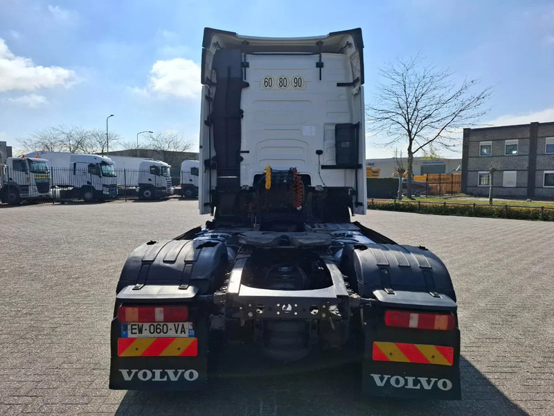 Volvo FH4-460 / VEB+ / DOUBLE TANK / FRIDGE / AUTOMATIC / EURO-6 / 2018 - Xe đầu kéo: hình 4 Volvo FH4-460 / VEB+ / DOUBLE TANK / FRIDGE / AUTOMATIC / EURO-6 / 2018 - Xe đầu kéo: hình 4