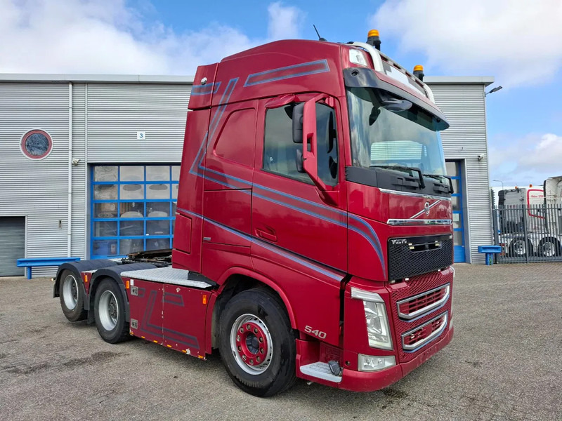Volvo FH4-540 / 6X4 / BIG AXLE / HYDRAULICS / VEB+ / DYNAMIC STEERING / NAVI / ACC / LWDS / FULL-AIR / LEATHER / AUTOMATIC / EURO-6 / - Xe đầu kéo: hình 2 Volvo FH4-540 / 6X4 / BIG AXLE / HYDRAULICS / VEB+ / DYNAMIC STEERING / NAVI / ACC / LWDS / FULL-AIR / LEATHER / AUTOMATIC / EURO-6 / - Xe đầu kéo: hình 2