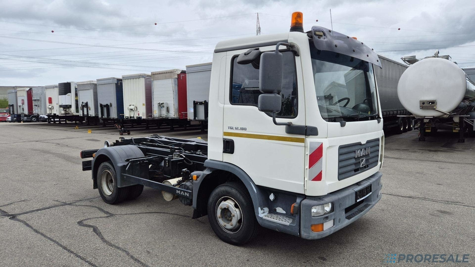 MAN TGL 12.180 4x2 BB EURO 3 - Hákový nosič kontejnerů - Xe tải nâng móc: hình 1 MAN TGL 12.180 4x2 BB EURO 3 - Hákový nosič kontejnerů - Xe tải nâng móc: hình 1